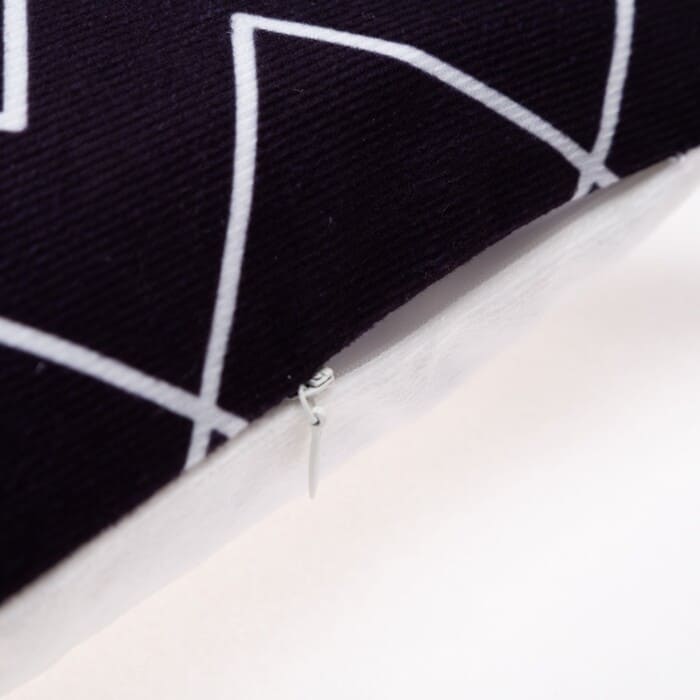 картинка Чехол на подушку Этель "Этика" цвет чёрный 40 х 40 см, велюр от магазина АСЯ