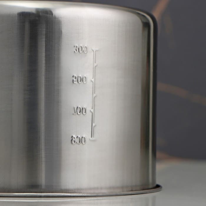 картинка Ковш из нержавеющей стали «Базис», 950 мл, d=14 см, с мерной шкалой, металлическая ручка, 3899476 от магазина АСЯ