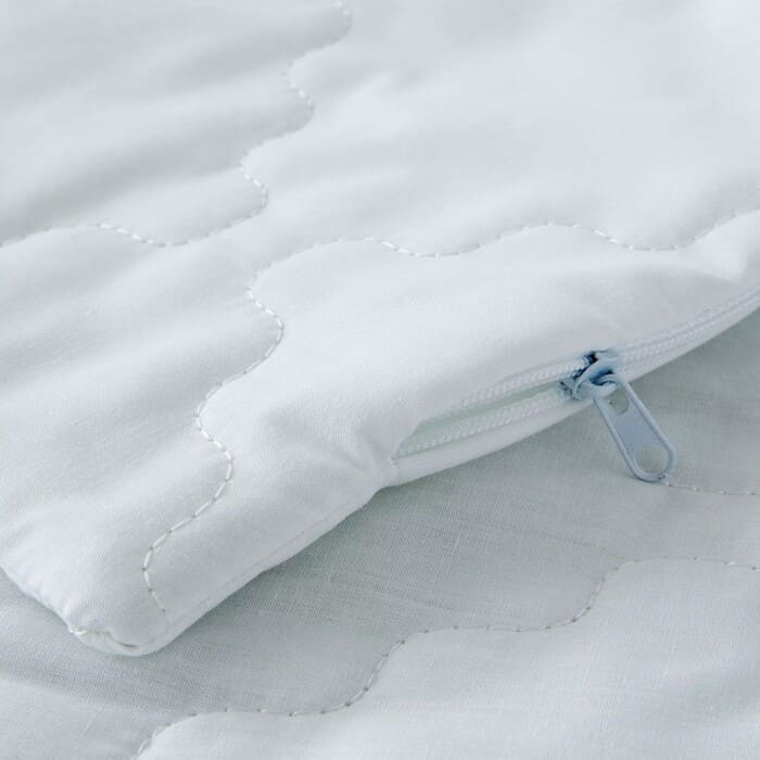 картинка Чехол для подушки сменный 70х70 см стеганый на молнии  от магазина АСЯ