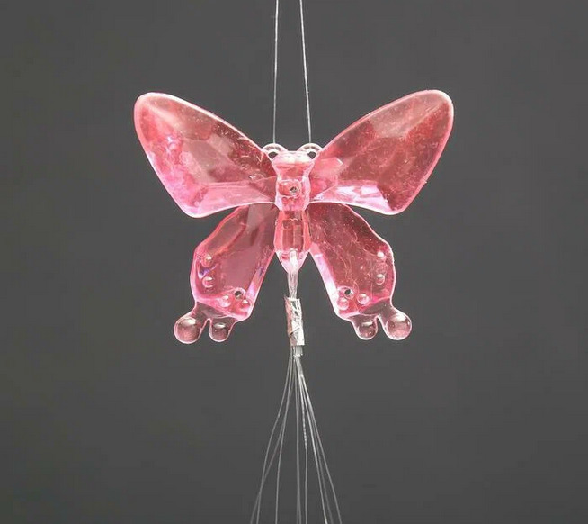 картинка Музыка ветра пластик "Бабочка с цветком" 4 трубки 40 см, цвет микс, 5043739 от магазина АСЯ